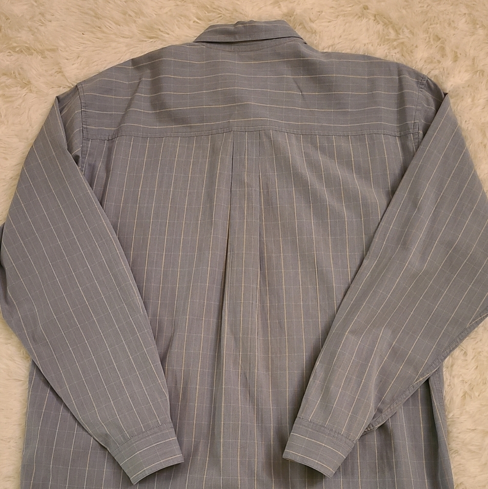 IZOD Men's Blue Striped Long Sleeve Button Down Shirt - Size Large‎ - Picture 4 of 7